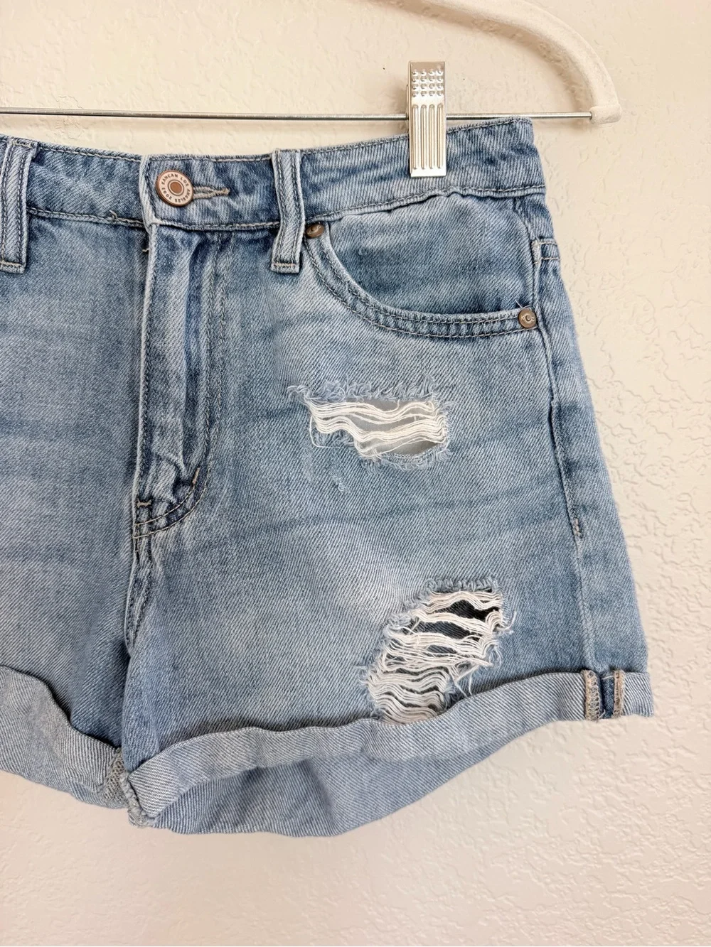 KanCan distressed denim shorts
